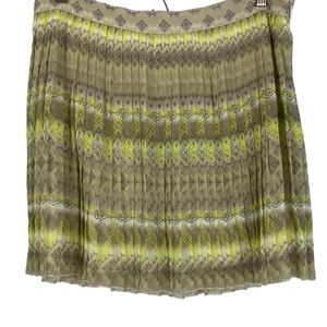 American Eagle Womens Pleated Mini Skirt Size 12 ( 33" Waist) Geometric Beige